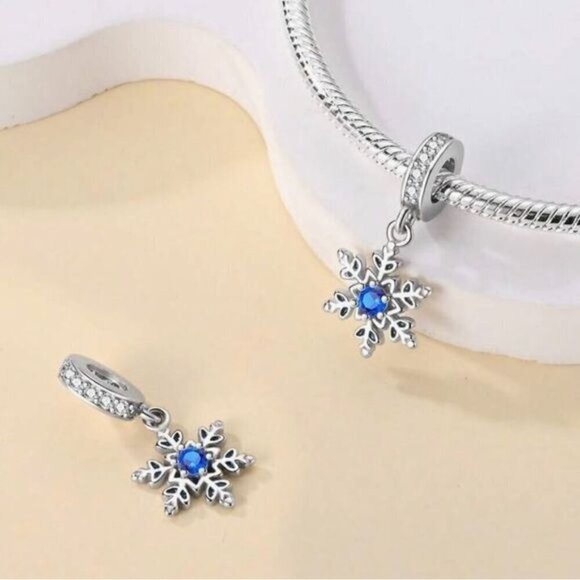 1 Pc 925 Sterling Silver Snowflake With Blue Cubic Zirconia, Charm - Picture 3 of 4